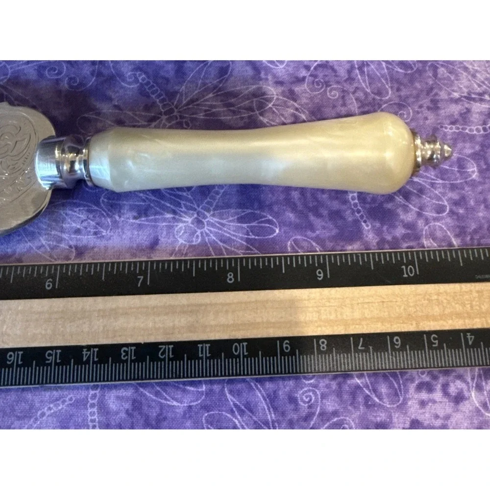 Vintage Marbleized Acrylic Handle Stainless Steel Blade Serrated Cake Pie Slicer